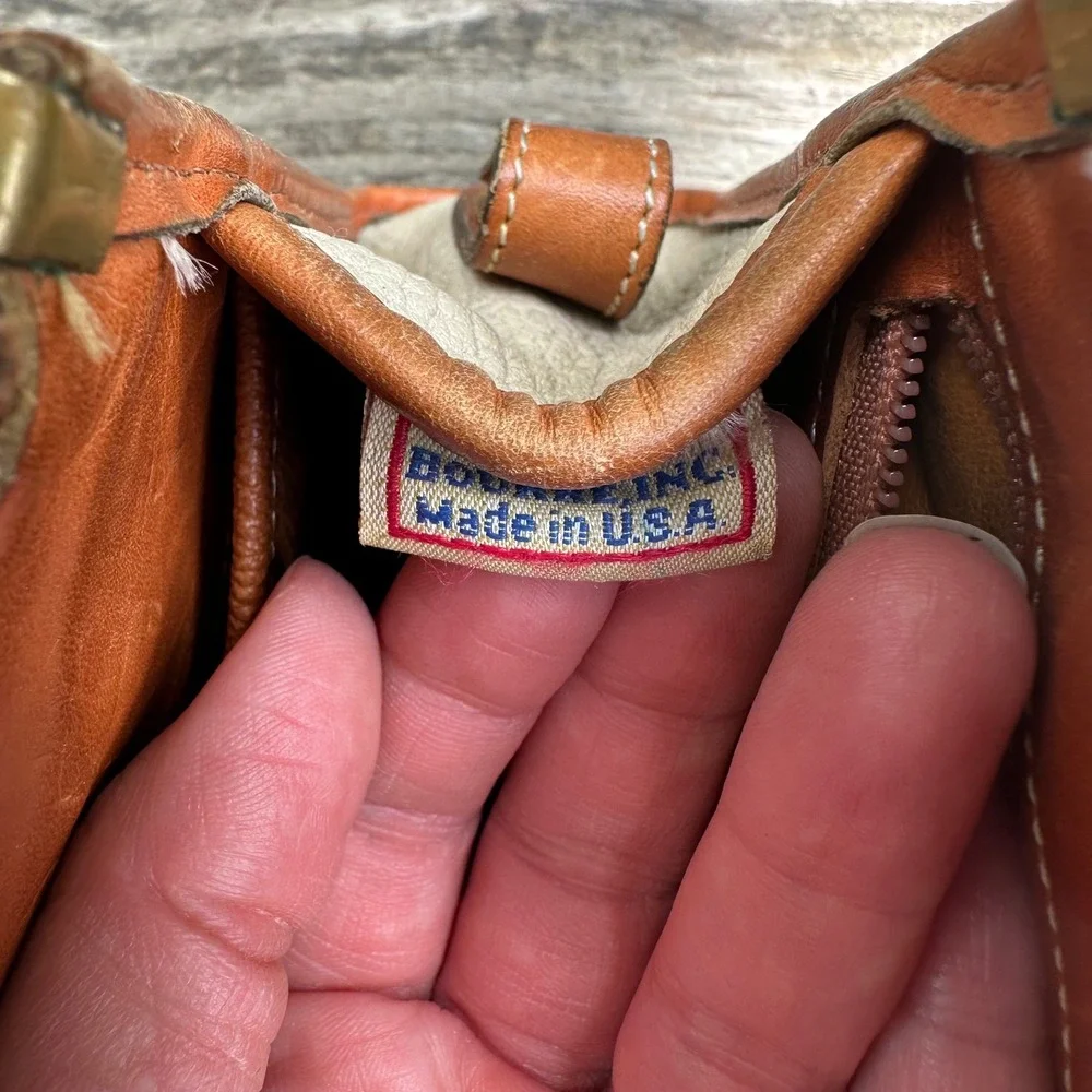 Vintage‎ 80s Dooney & Bourke All Weather Leather Clutch Bag Cream Tan USA Made